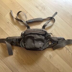 MountainSmith Waist Lumbar Pack Hiking Running Belt Bag, Otter Brown